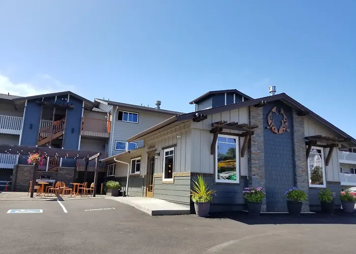 The Coho Oceanfront Lodge